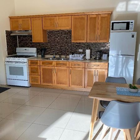 Lovely 2 Bedroom Apartment In Quiet Neighborhood! Philipsburg  Dış mekan fotoğraf