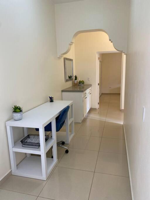 Lovely 2 Bedroom Apartment In Quiet Neighborhood! Philipsburg  Dış mekan fotoğraf