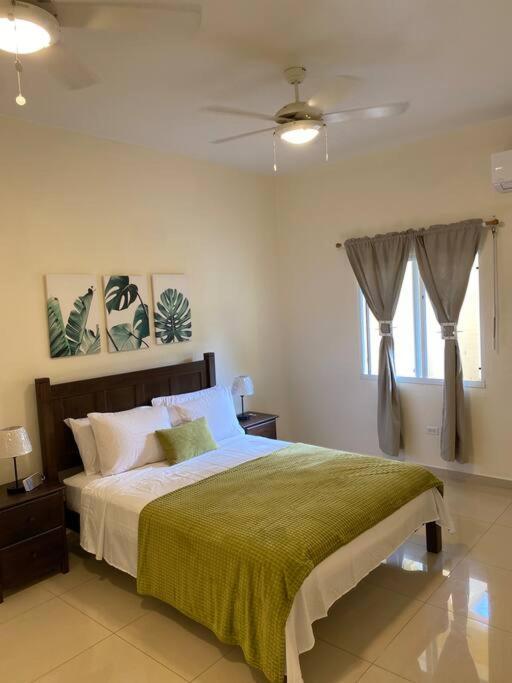 Lovely 2 Bedroom Apartment In Quiet Neighborhood! Philipsburg  Dış mekan fotoğraf